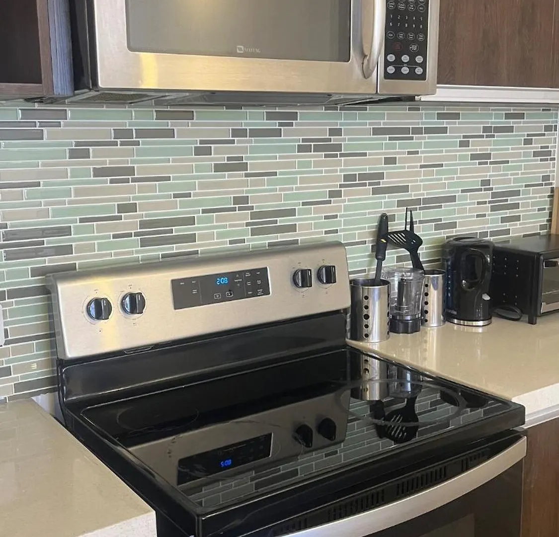 Modern 1 Bedroom Oasis In Kingston Appartamento