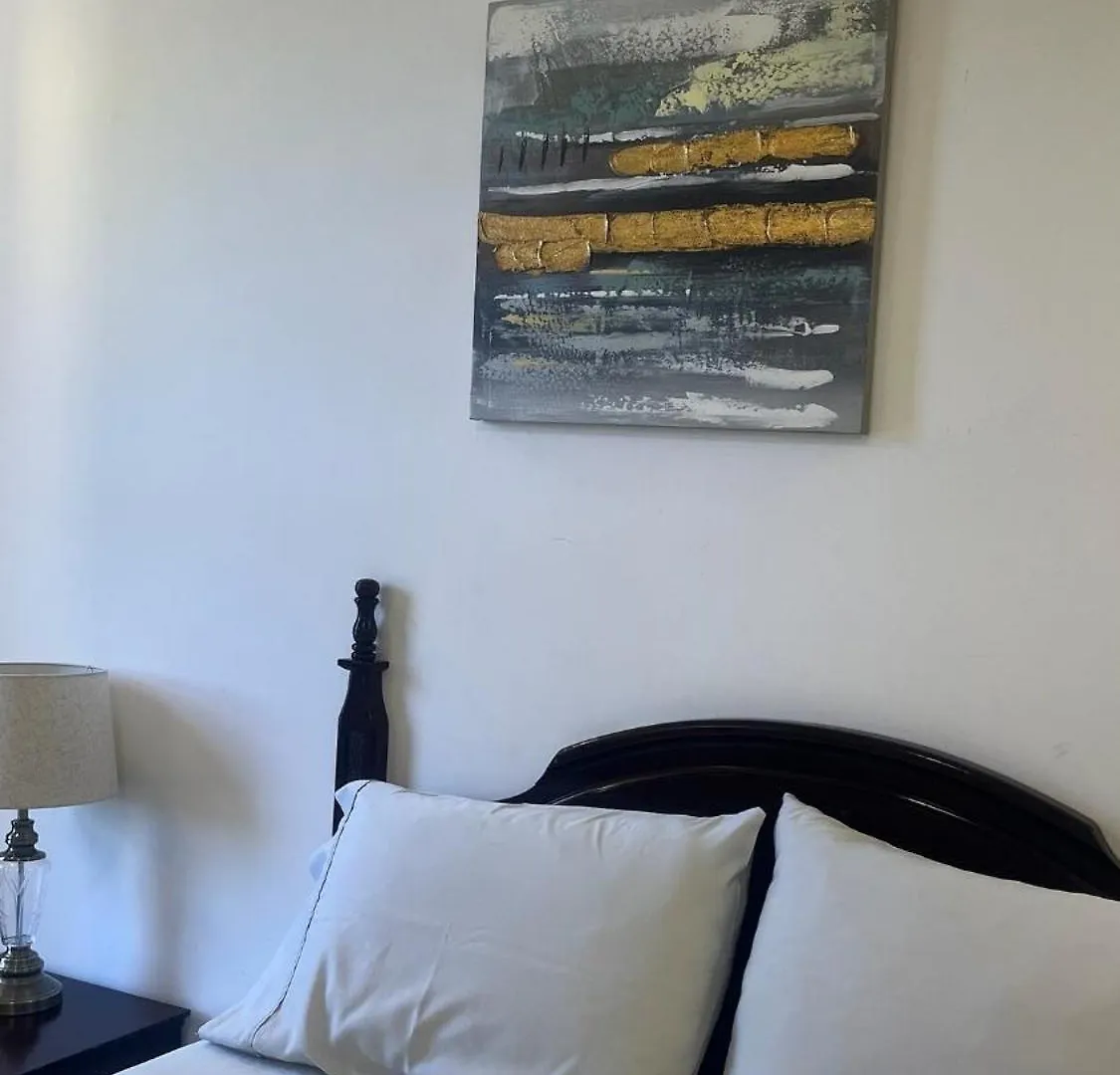 Modern 1 Bedroom Oasis In Kingston